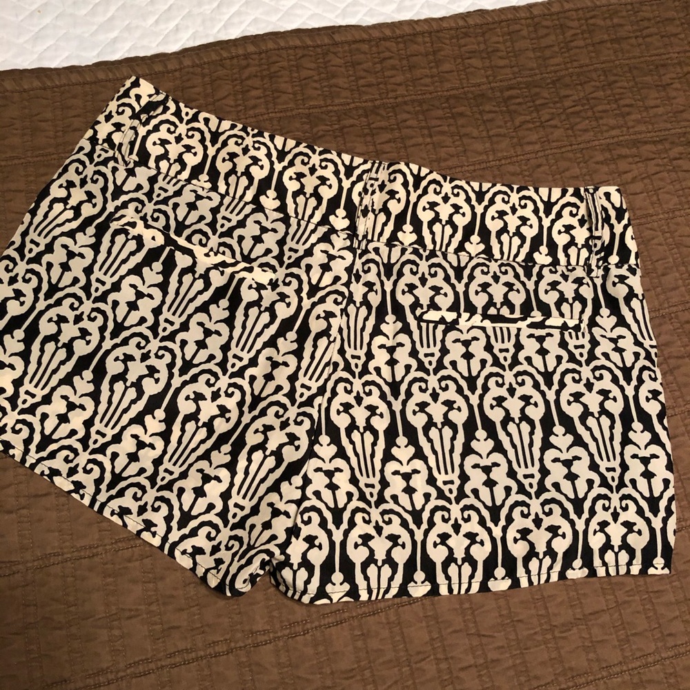 Excellent condition dress shorts - Picture 2 of 3